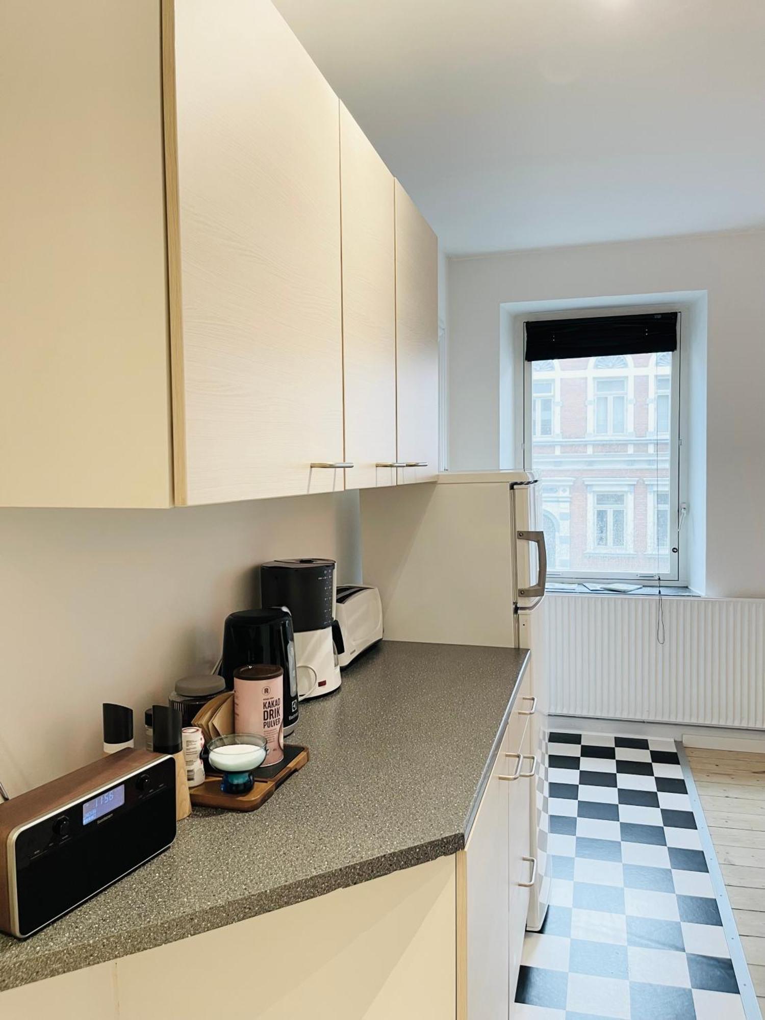 Scandinavian Apartment Hotel -Lunden 2- Central 2 Room Apartment Хорсенс Экстерьер фото